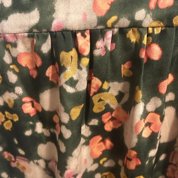 Cabi flashbulb top size large Floral Sleeveless Blouse button down style # 4741 - Picture 4 of 11